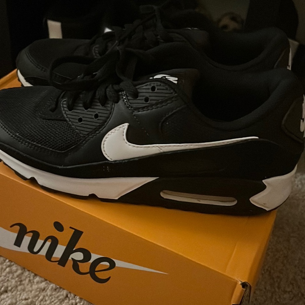 Ladies Nike AirMax 90 size 10